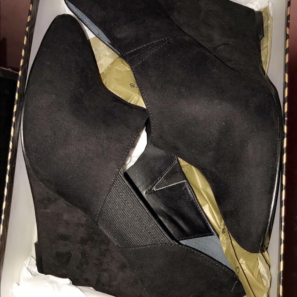 Charles David Wedges *NOT FOR SALE*